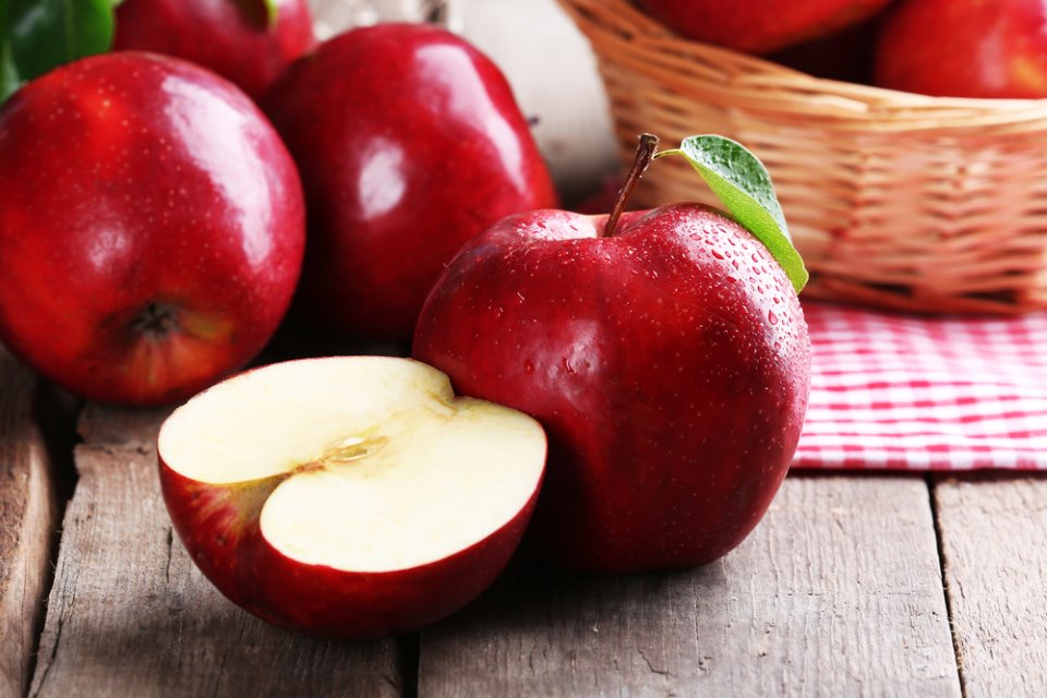 فوائد التفاح الصحية وقيمته الغذائية